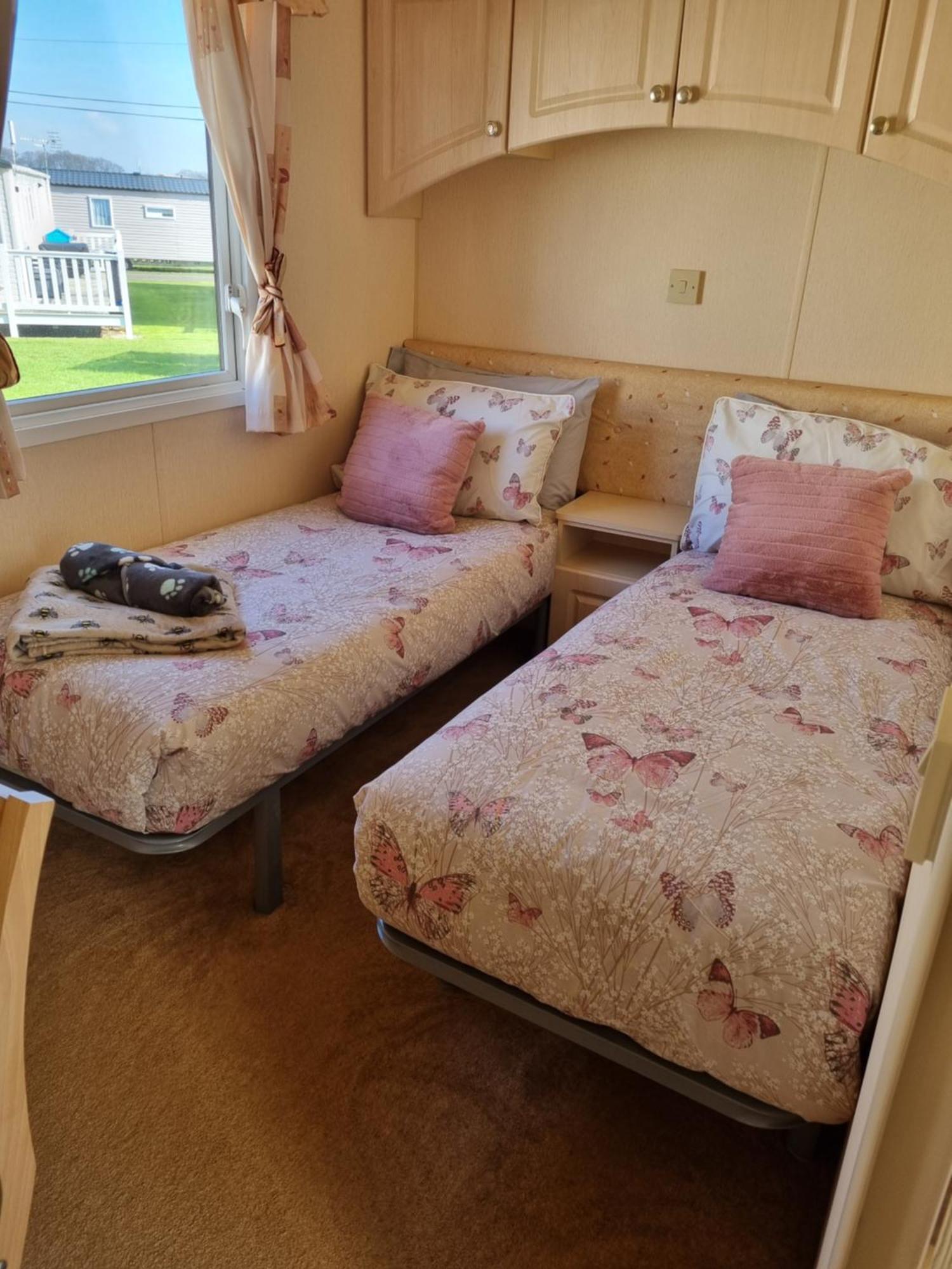 Dog Friendly Caravan Heacham Norfolk Holiday Apartment Exterior photo